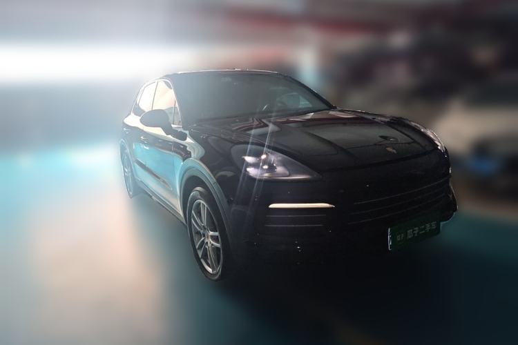 Used Porsche Cayenne 2019 Cayenne 3.0T Front Right 45 Deg