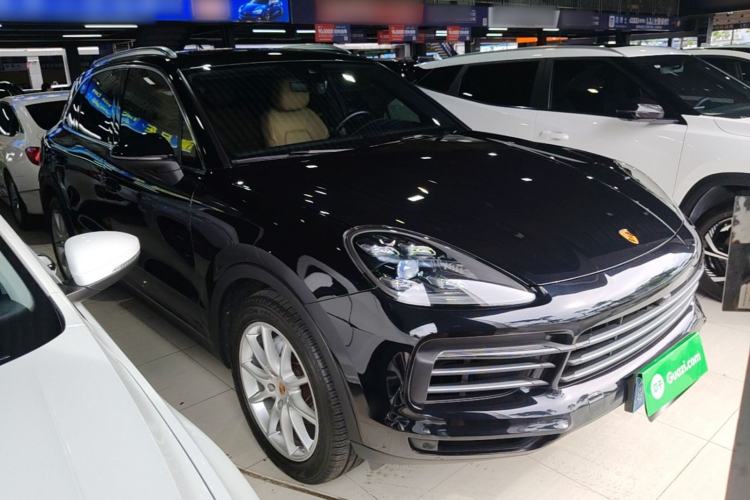 Used Porsche Cayenne 2019 Cayenne 3.0T Front Right 45 Deg