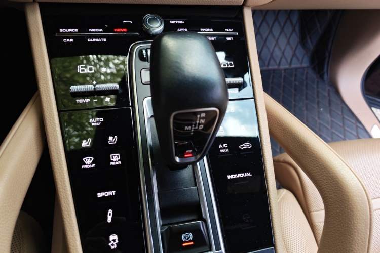 Used Porsche Cayenne 2019 Cayenne 3.0T Gear Lever