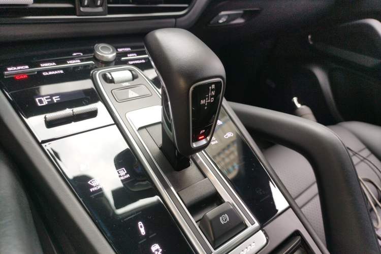 Used Porsche Cayenne 2019 Cayenne Coupé 3.0T Gear Lever