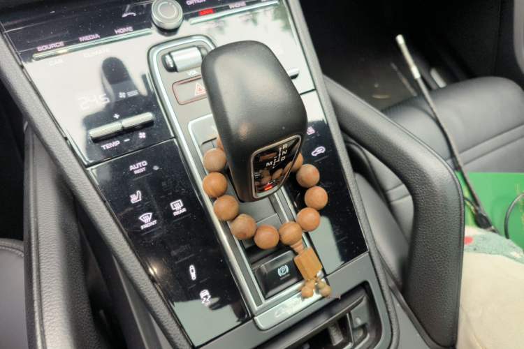 Used Porsche Cayenne 2019 Cayenne Coupé 3.0T Gear Lever