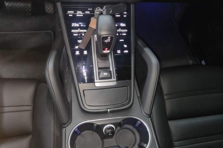 Used Porsche Cayenne 2019 Cayenne Coupé 3.0T Gear Lever