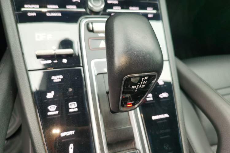 Used Porsche Cayenne 2019 Cayenne 3.0T Gear Lever