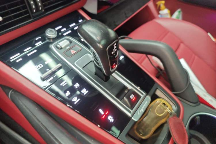 Used Porsche Cayenne 2019 Cayenne Coupé 3.0T Gear Lever