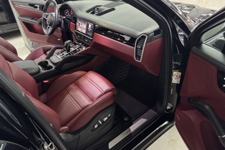 Used Porsche Cayenne 2019 Cayenne 3.0T Interior 10