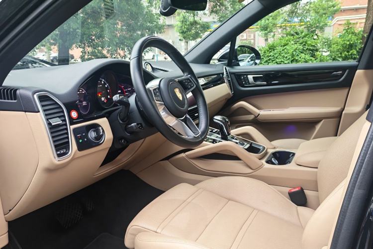 Used Porsche Cayenne 2019 Cayenne 3.0T Interior 2