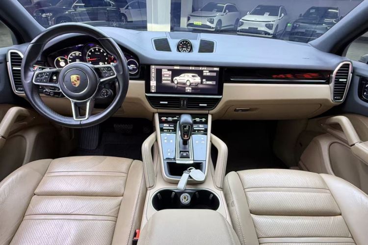 Used Porsche Cayenne 2019 Cayenne 3.0T Interior 2