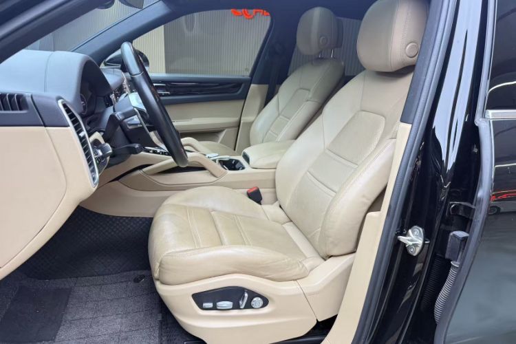 Used Porsche Cayenne 2019 Cayenne 3.0T Interior 4