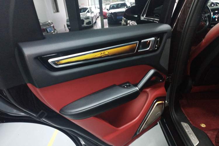 Used Porsche Cayenne 2019 Cayenne 3.0T Interior 8