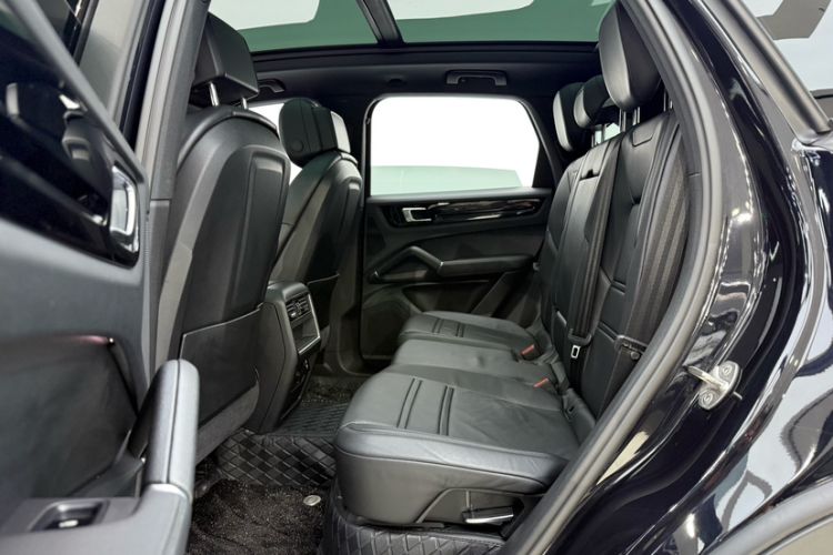 Used Porsche Cayenne 2019 Cayenne 3.0T Interior 8