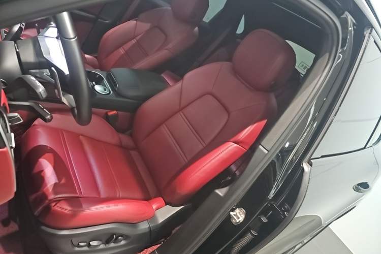 Used Porsche Cayenne 2019 Cayenne 3.0T Left Front Seat