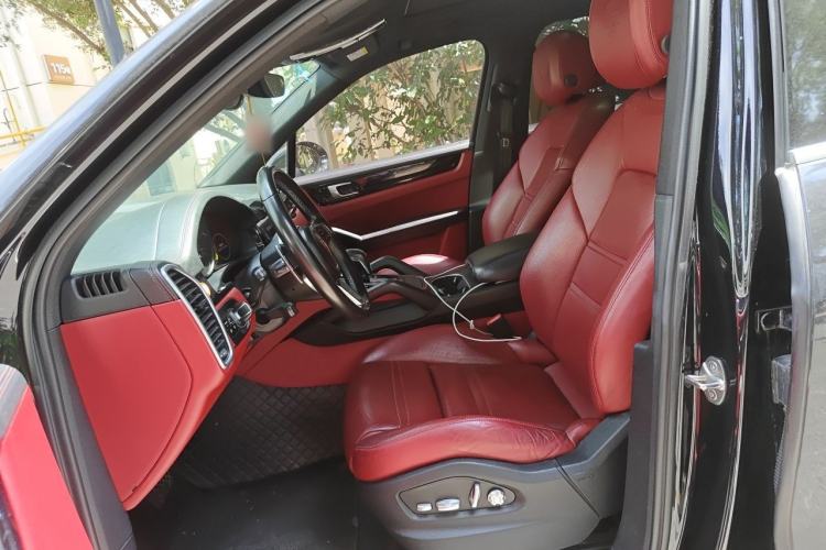 Used Porsche Cayenne  Left Front Seat