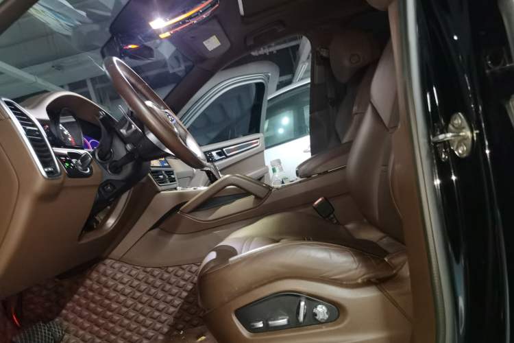 Used Porsche Cayenne 2019 Cayenne 3.0T Left Front Seat
