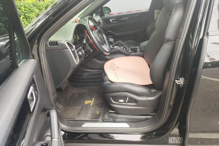 Used Porsche Cayenne 2019 Cayenne Coupé 3.0T Left Front Seat