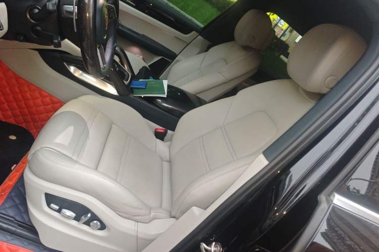 Used Porsche Cayenne 2019 Cayenne 3.0T Left Front Seat