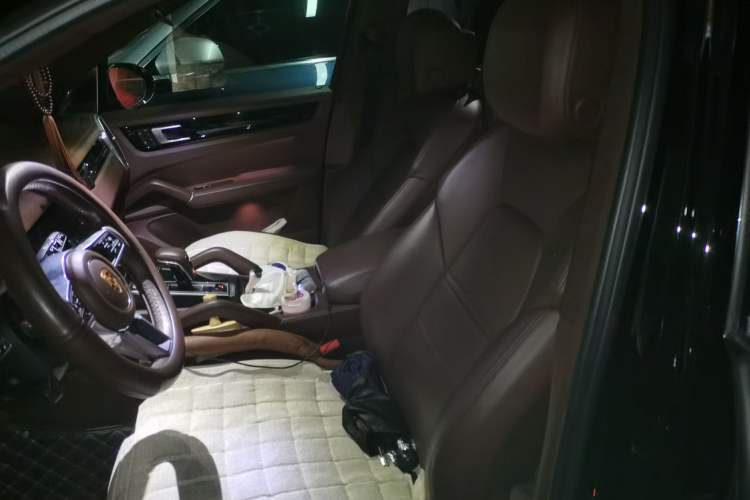 Used Porsche Cayenne 2019 Cayenne 3.0T Left Front Seat