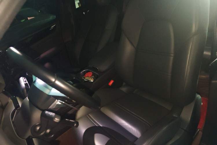 Used Porsche Cayenne 2019 Cayenne 3.0T Left Front Seat