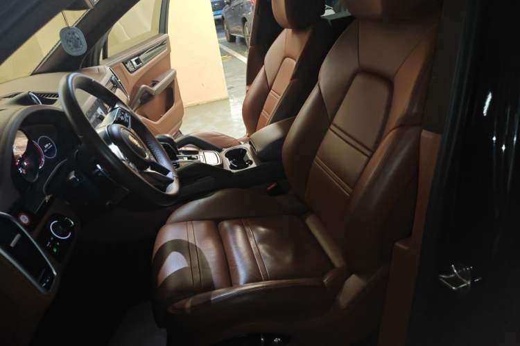 Used Porsche Cayenne 2019 Cayenne 3.0T Left Front Seat