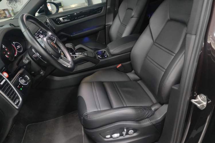 Used Porsche Cayenne 2019 Cayenne Coupé 3.0T Left Front Seat
