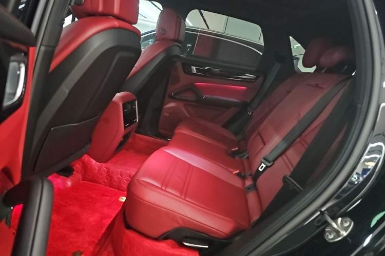 Used Porsche Cayenne 2019 Cayenne 3.0T Left Rear Seat