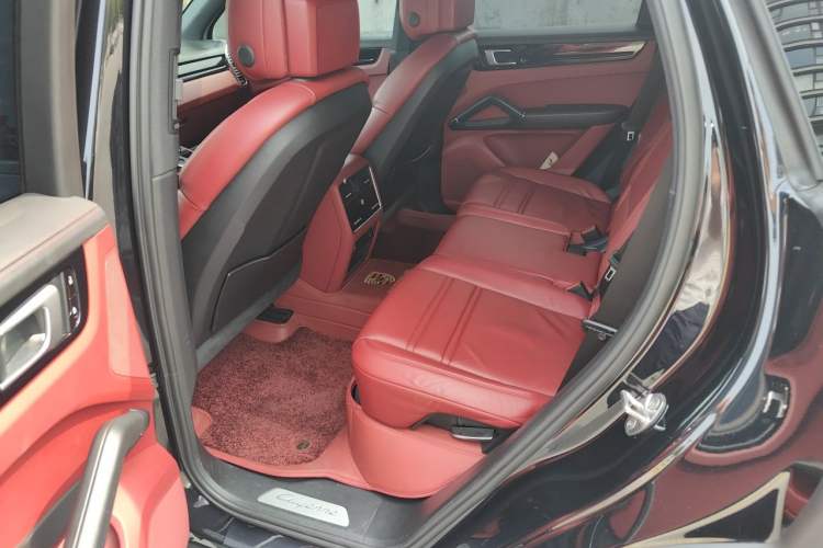 Used Porsche Cayenne 2019 Cayenne 3.0T Left Rear Seat
