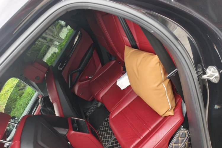 Used Porsche Cayenne 2019 Cayenne Coupé 3.0T Left Rear Seat
