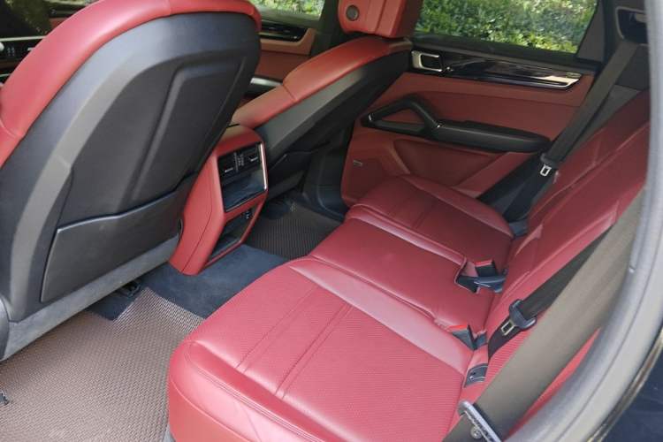 Used Porsche Cayenne 2019 Cayenne 3.0T Left Rear Seat