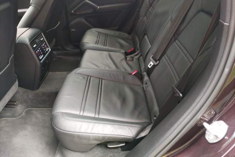 Used Porsche Cayenne 2019 Cayenne Coupé 3.0T Left Rear Seat