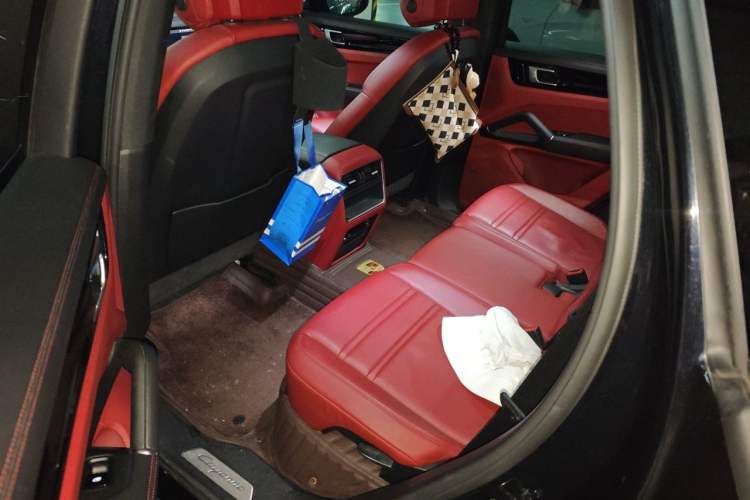Used Porsche Cayenne 2019 Cayenne 3.0T Left Rear Seat