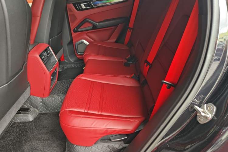 Used Porsche Cayenne 2019 Cayenne 3.0T Left Rear Seat