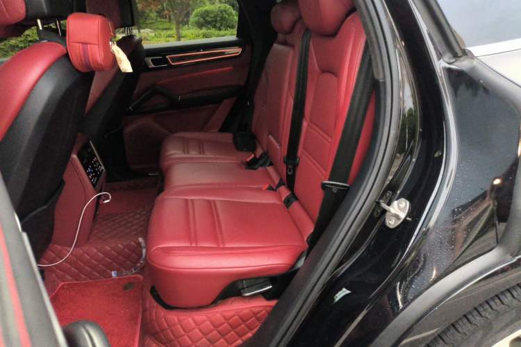 Used Porsche Cayenne 2019 Cayenne 3.0T Left Rear Seat