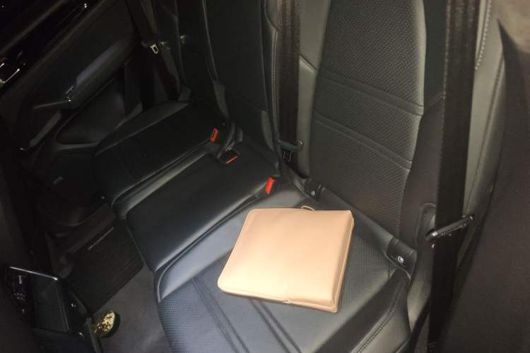 Used Porsche Cayenne 2019 Cayenne 3.0T Left Rear Seat