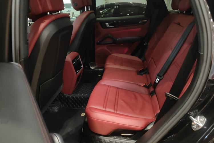 Used Porsche Cayenne 2019 Cayenne 3.0T Left Rear Seat