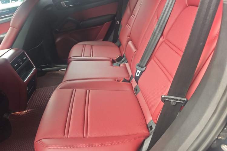 Used Porsche Cayenne 2019 Cayenne 3.0T Left Rear Seat