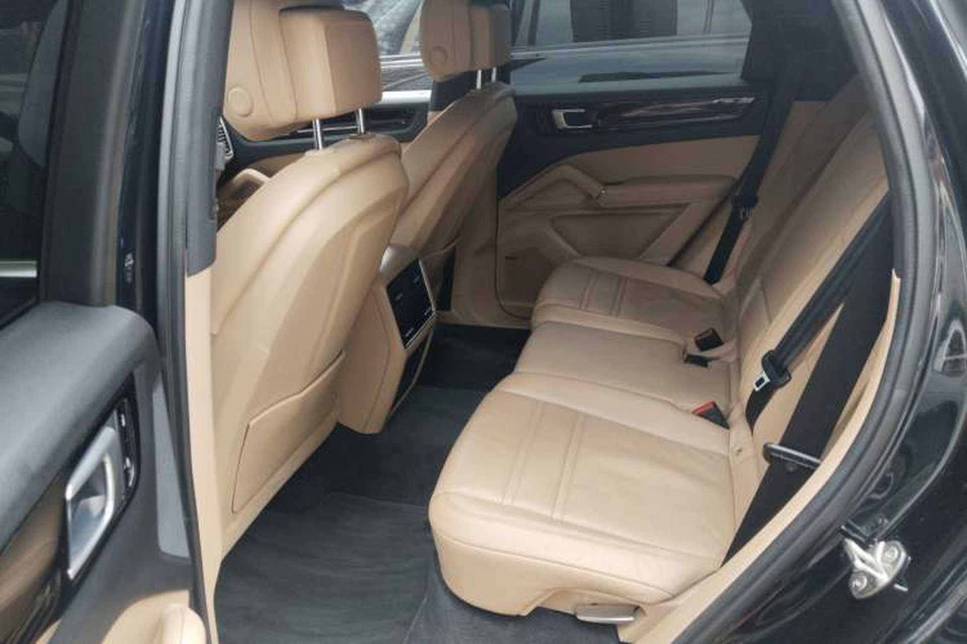 Used Porsche Cayenne 2019 Cayenne 3.0T Left Rear Seat
