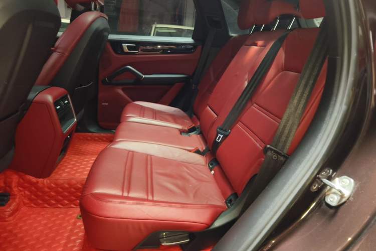 Used Porsche Cayenne 2019 Cayenne 3.0T Left Rear Seat
