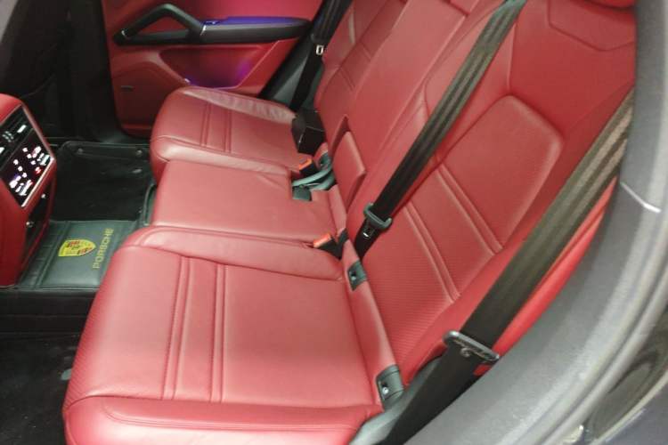 Used Porsche Cayenne 2019 Cayenne Coupé 3.0T Left Rear Seat