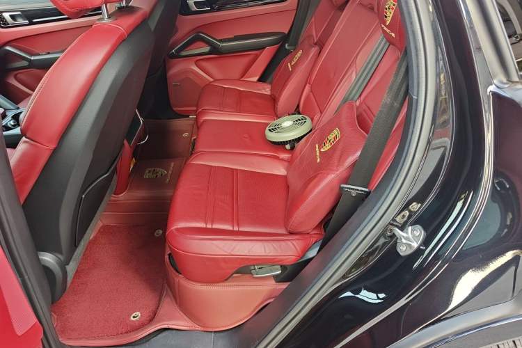 Used Porsche Cayenne 2019 Cayenne 3.0T Left Rear Seat
