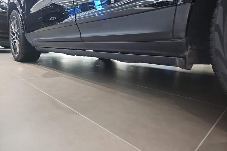 Used Porsche Cayenne 2019 Cayenne 3.0T Left Side Sill