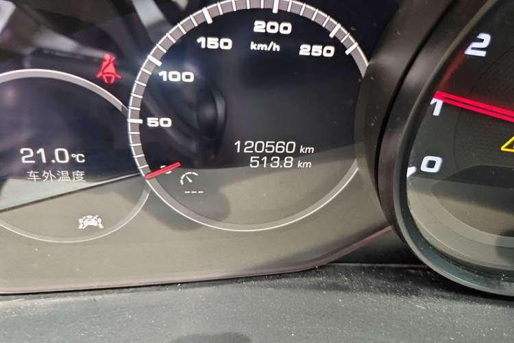 Used Porsche Cayenne 2019 Cayenne 3.0T Odometer Close Up