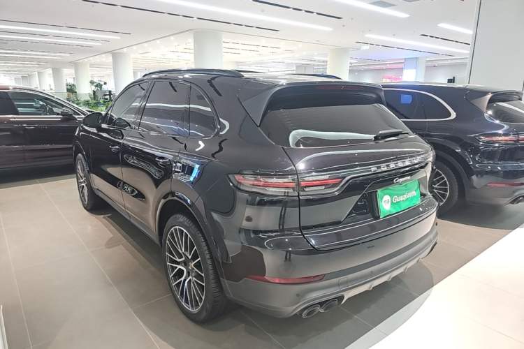 Used Porsche Cayenne 2019 Cayenne 3.0T Rear Left 45 Deg