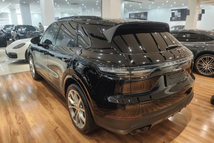 Used Porsche Cayenne 2019 Cayenne 3.0T Rear Left 45 Deg