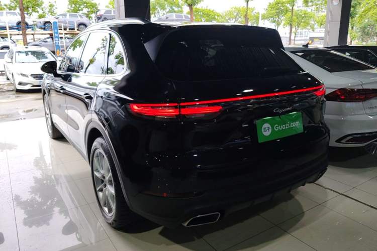 Used Porsche Cayenne 2019 Cayenne 3.0T Rear Left 45 Deg