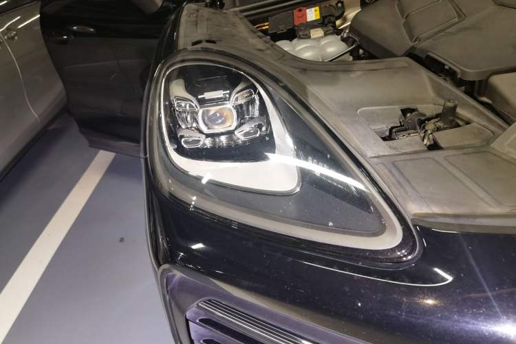 Used Porsche Cayenne 2019 Cayenne 3.0T Right Front Headlight
