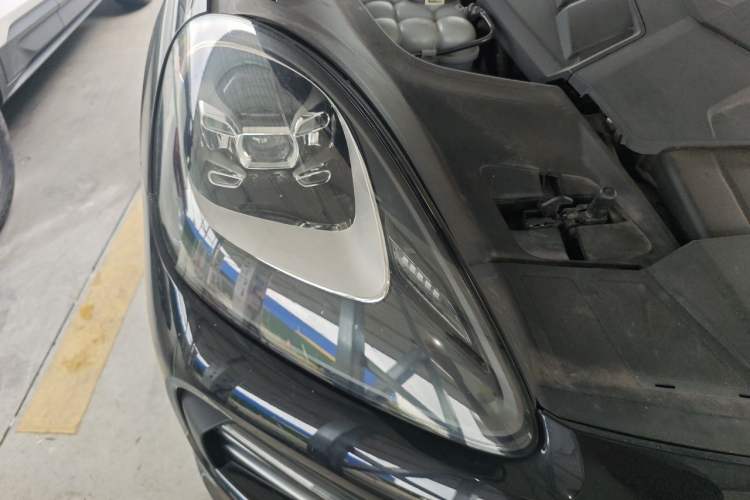 Used Porsche Cayenne 2019 Cayenne 3.0T Right Front Headlight