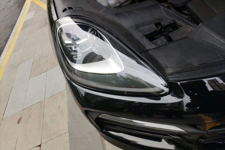 Used Porsche Cayenne 2019 Cayenne Coupé 3.0T Right Front Headlight