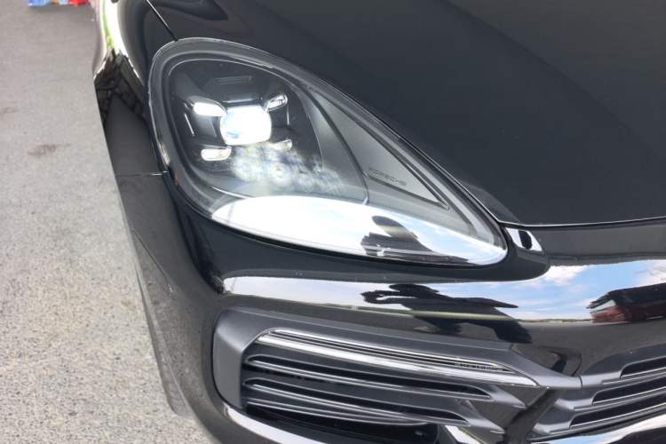 Used Porsche Cayenne 2019 Cayenne 3.0T Right Front Headlight