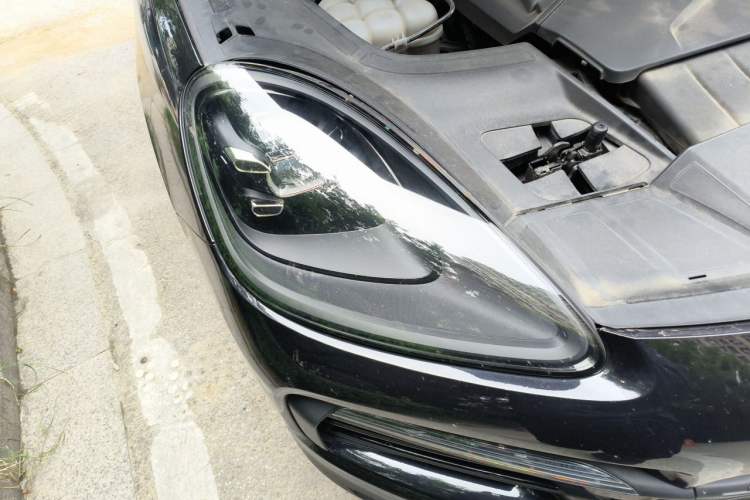 Used Porsche Cayenne 2019 Cayenne Coupé 3.0T Right Front Headlight