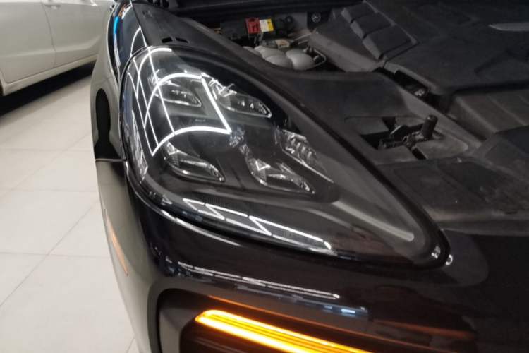 Used Porsche Cayenne 2019 Cayenne 3.0T Right Front Headlight