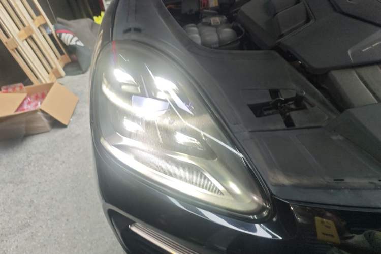 Used Porsche Cayenne 2019 Cayenne Coupé 3.0T Right Front Headlight